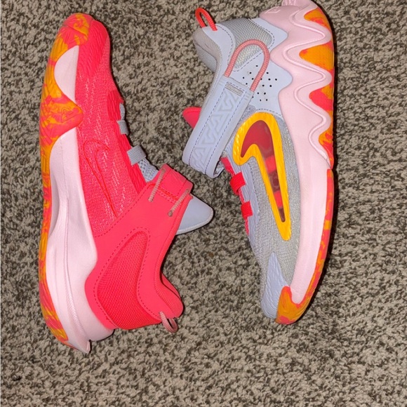 Nike Kids Giannis Immorality Basketball Shoe - size 1.5Y - Picture 2 of 7